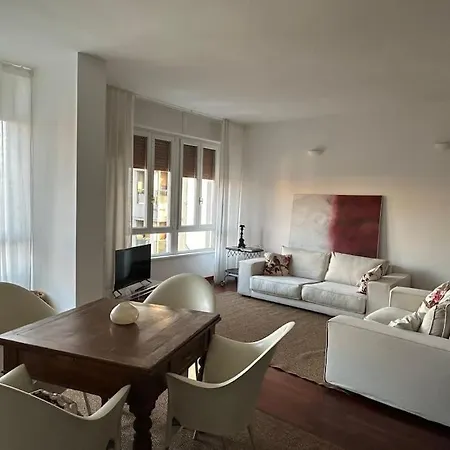 Elegante Vicino Mare E Centro